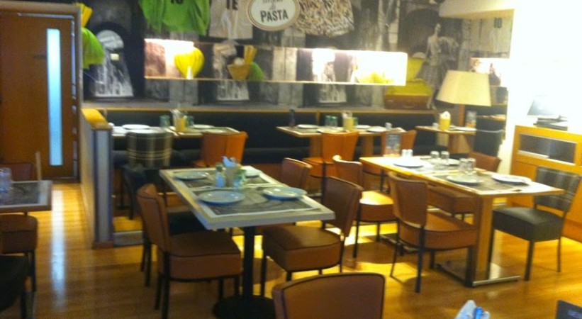 Restaurant Pizza Hut Athens